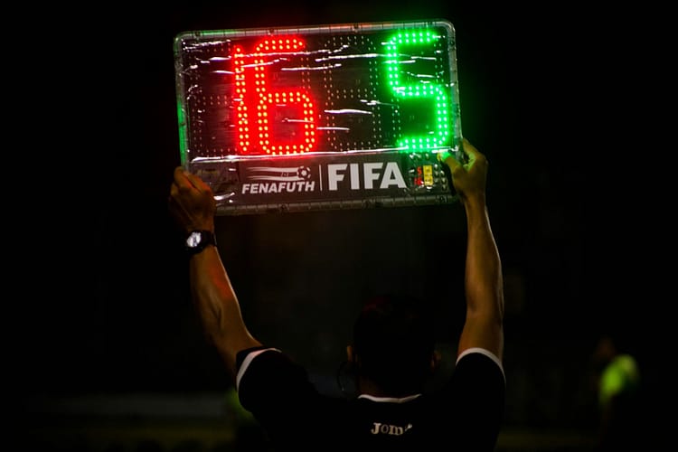 Ilustrasi wasit dalam kasus skandal di Timur Tengah, mari mengintip ulasan selengkapnya.